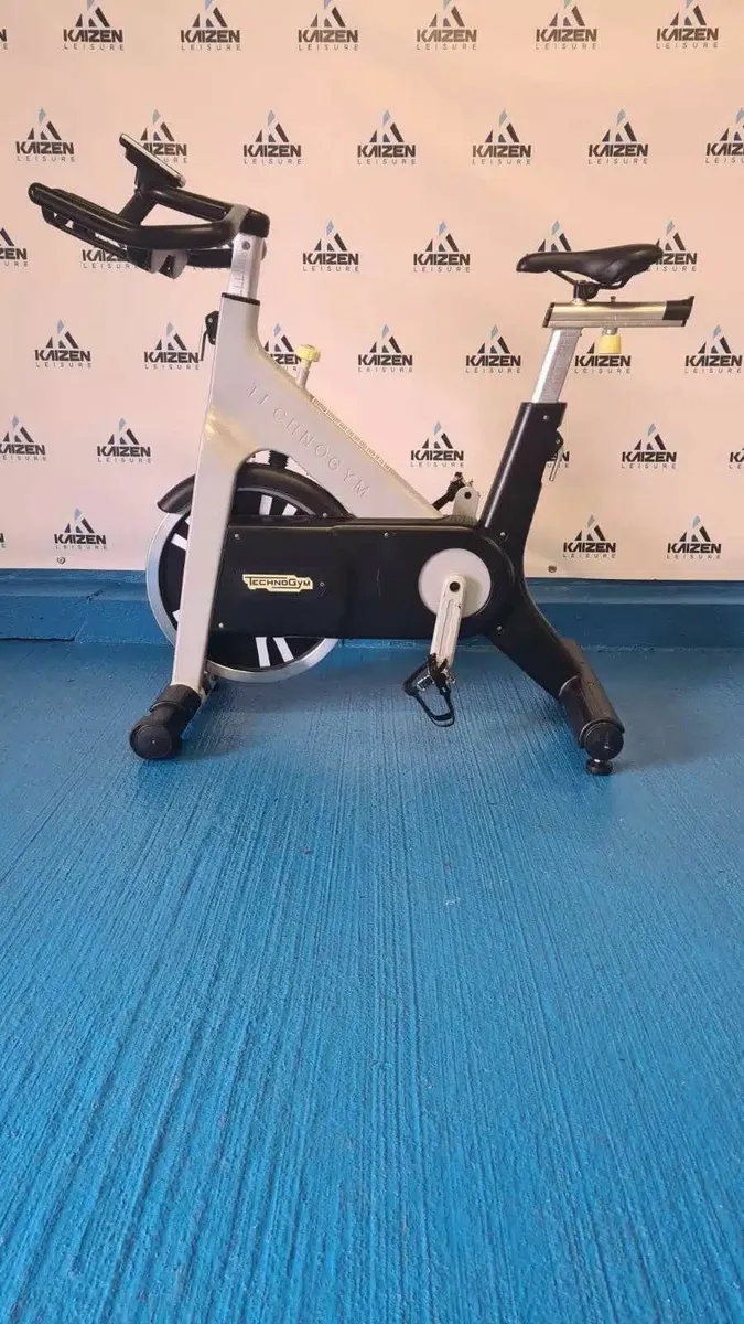 Technogym Group Cycles W/Console - €495 - Image 2