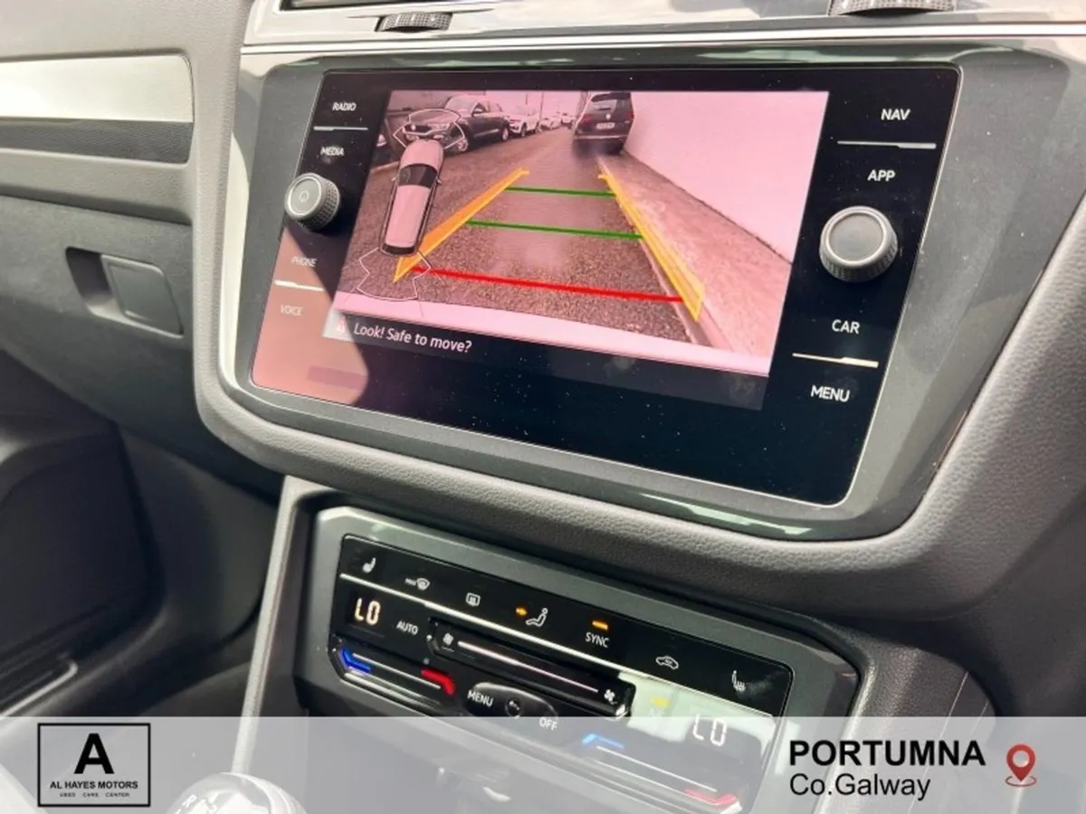 Volkswagen Tiguan Elegance With Sunroof 2.0 TDI 6 - Image 4