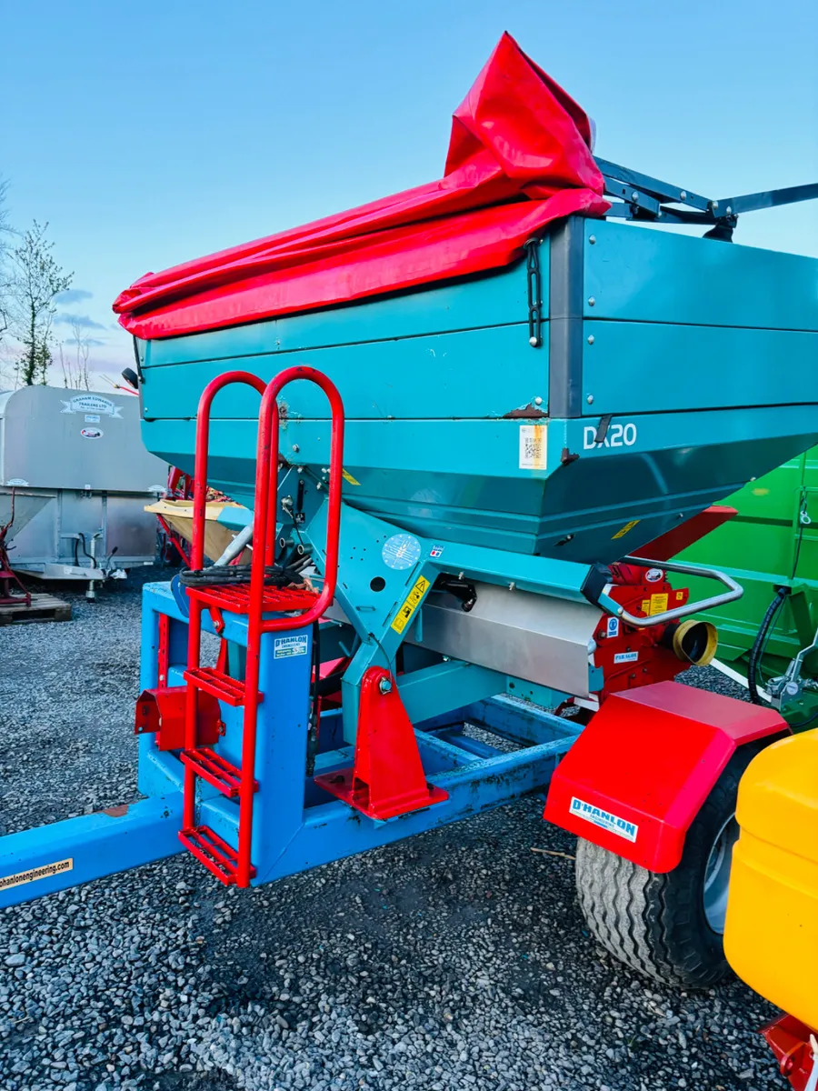 Sulky fertiliser spreader on bogie for sale in Co. Longford for €5,250