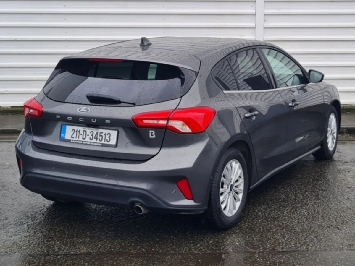 Ford Focus Titanium Edition 1.5td120 4DR - Image 3