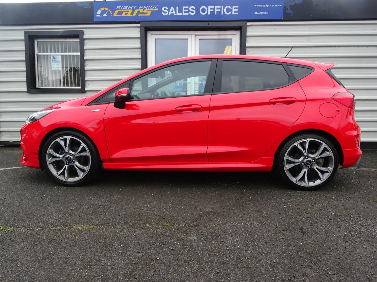 FORD FIESTA 1.0 PETROL 5 DOOR AUTOMATIC ST LINE ST - Image 4