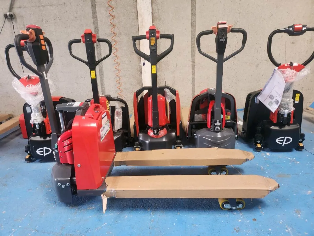 Electric Pallet Trucks 1500KG CAPACITY - Image 1