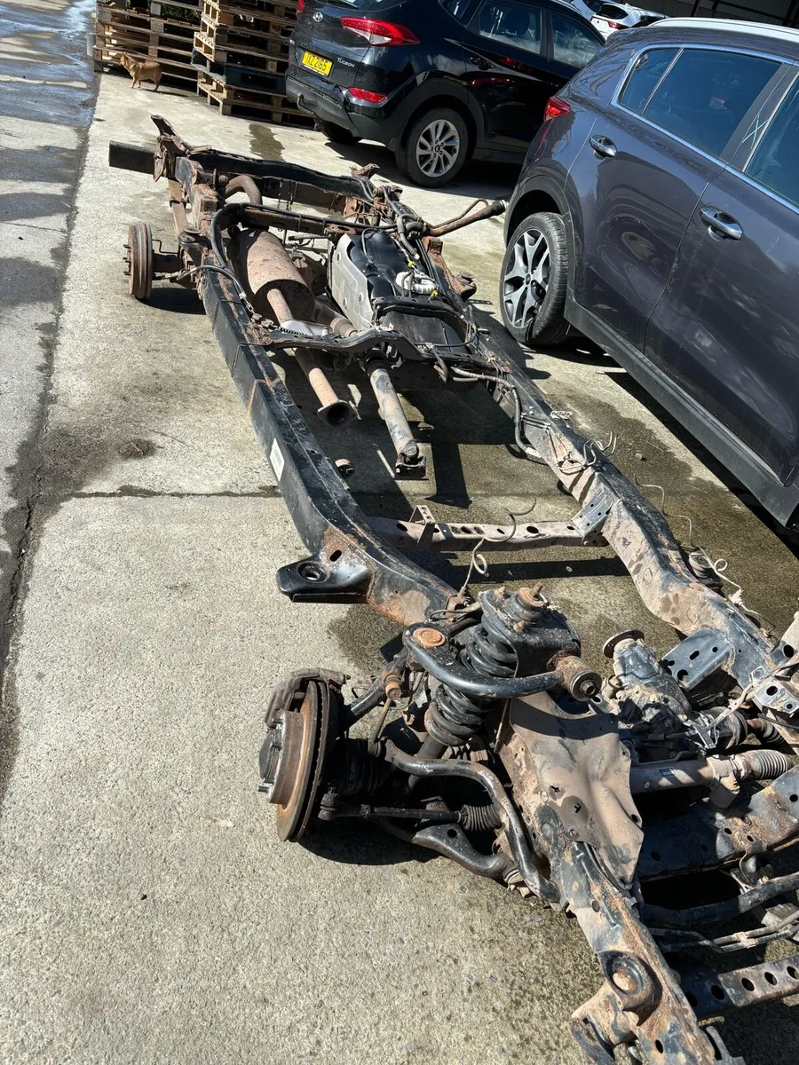 Toyota hilux chassis - Image 2