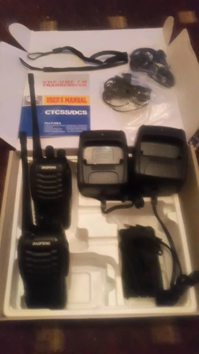 Walkie talkie radios - Image 3