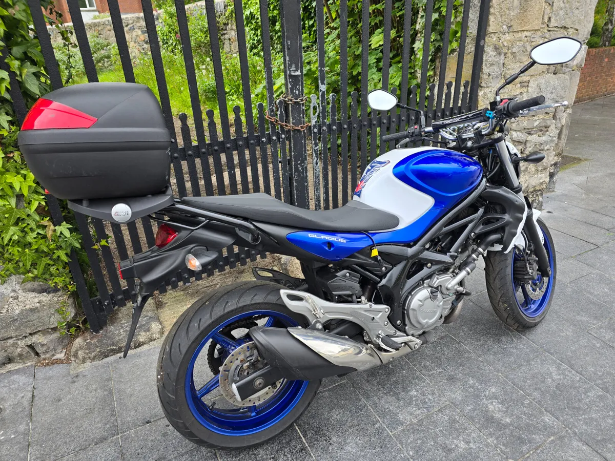 2015 SUZUKI SFV 650 GLADIUS MOTO4U - Image 4