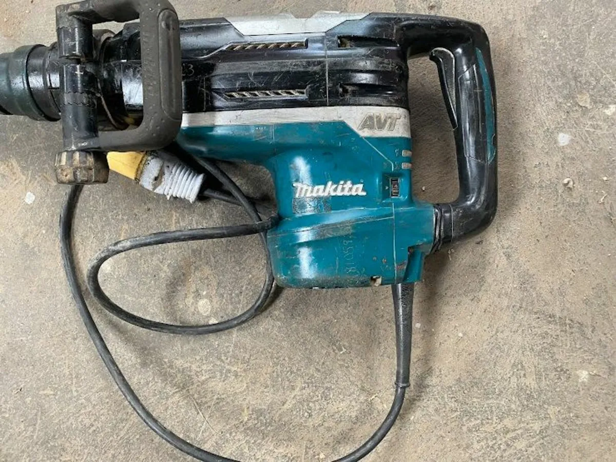 Makita HR 5212C Drill and Kango - Image 1