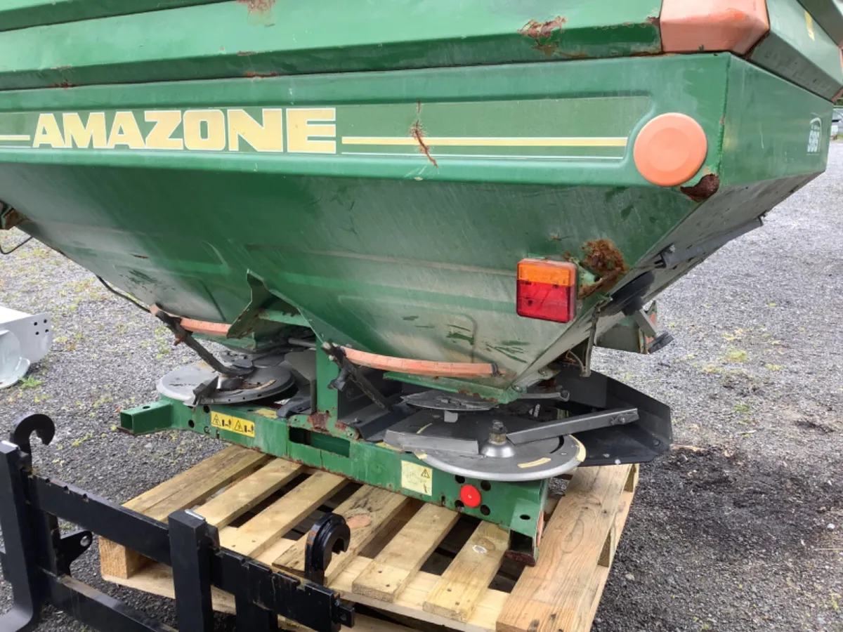Fertiliser spreaders for sale in Co. Tipperary for €1,650 on DoneDeal
