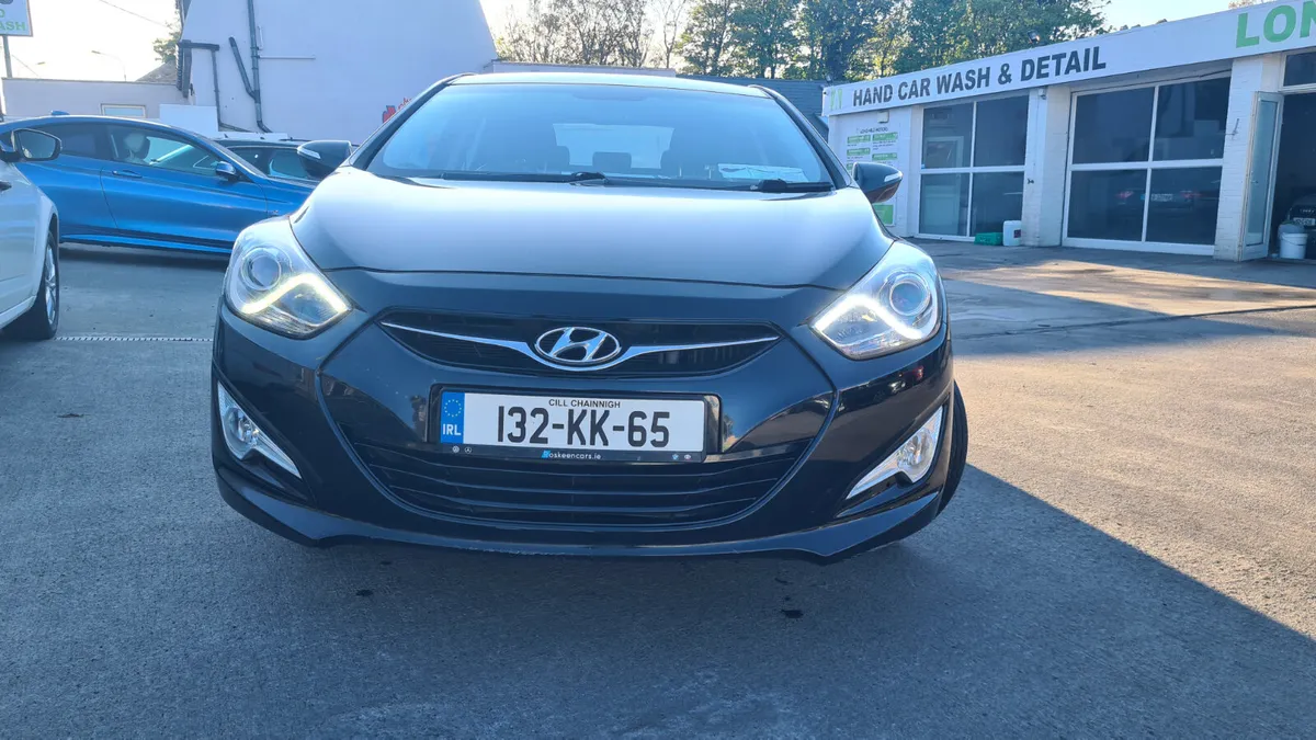 Hyundai i40 2013 executive model  warranty include - Image 2