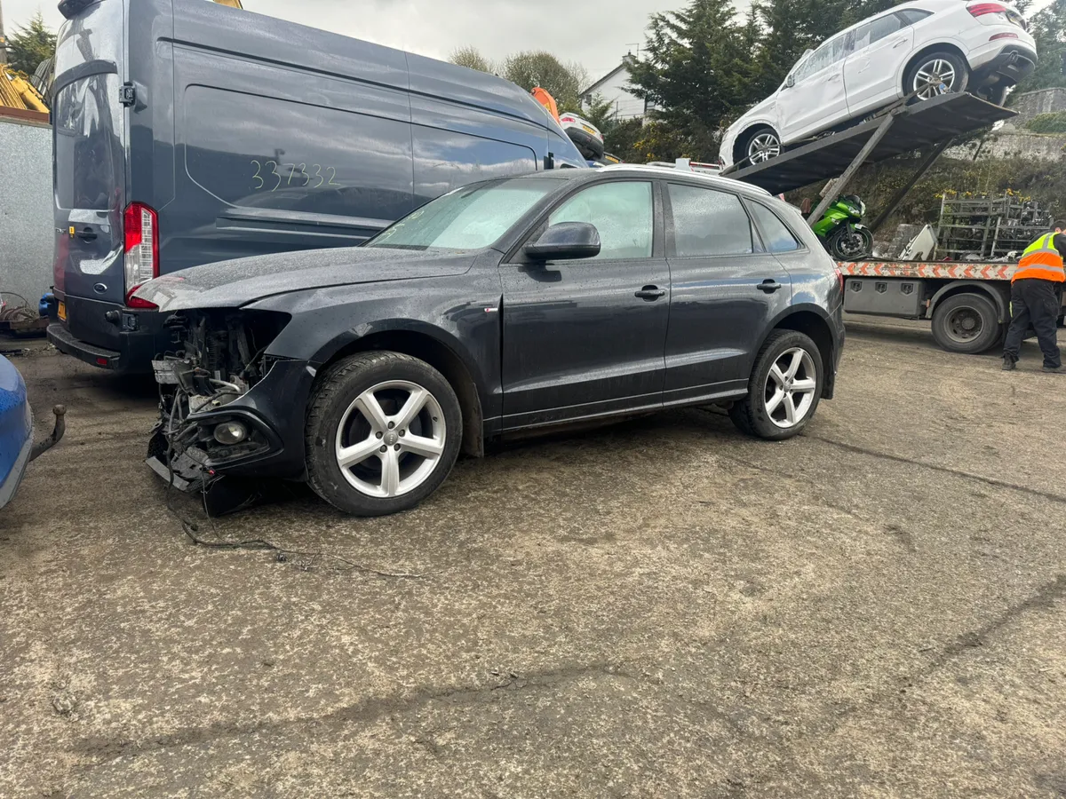 Breaking 2015 Audi q3 2.0 tdi - Image 1