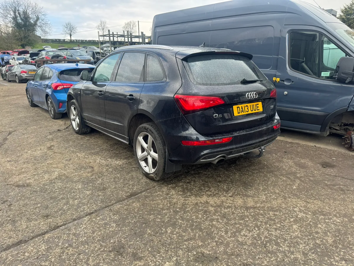 Breaking 2015 Audi q3 2.0 tdi - Image 2