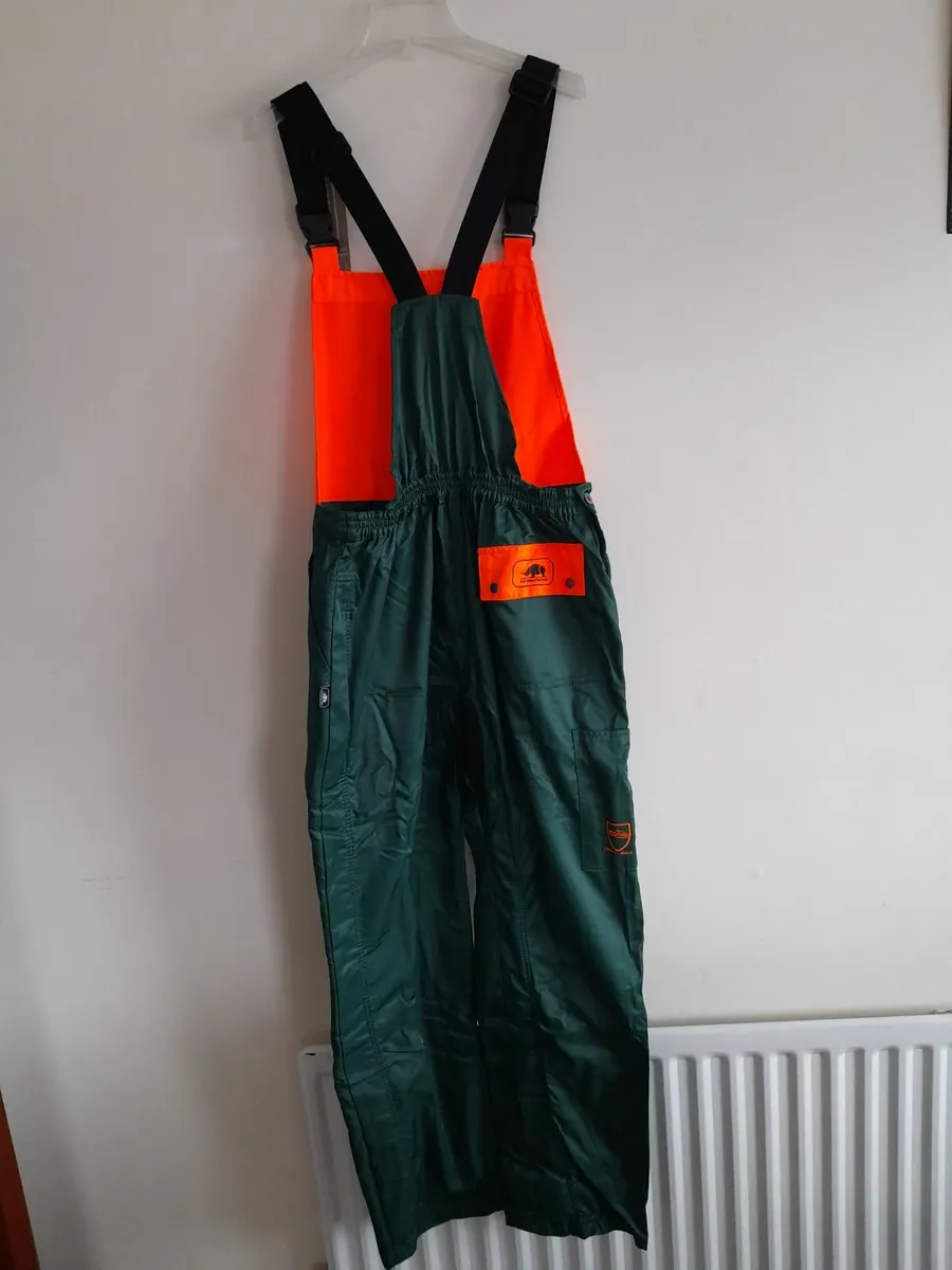 Selling Chainsaw Trousers - Image 1