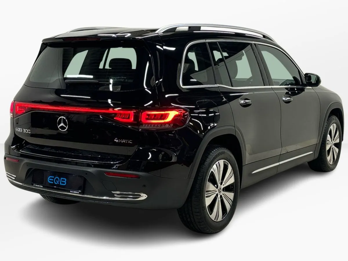 Mercedes-Benz EQB EQB 300 4matic 7 Seater SUV - Image 3