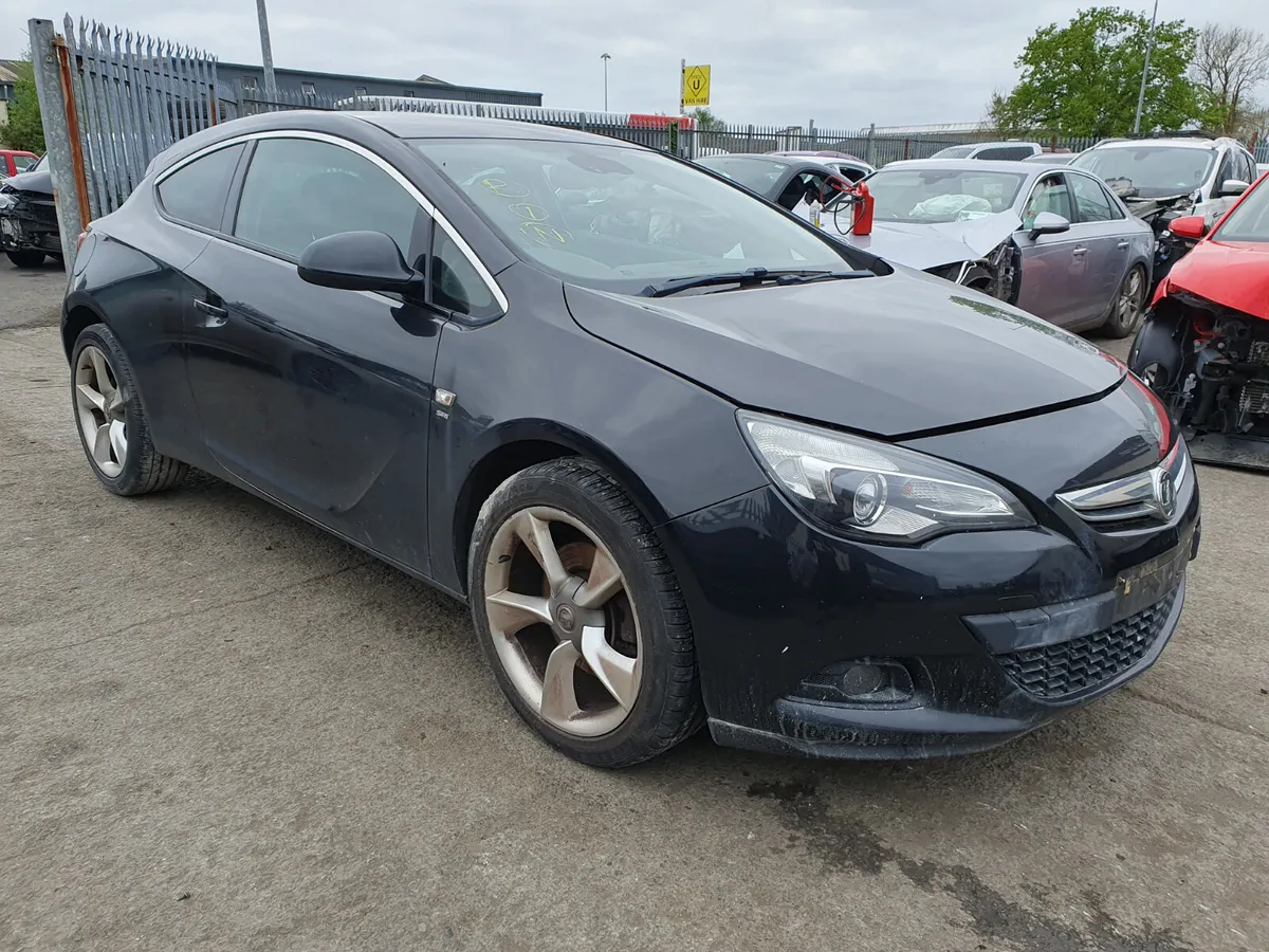 13 OPEL ASTRA  GTC 2.0 CDTI FOR BREAKING - Image 2