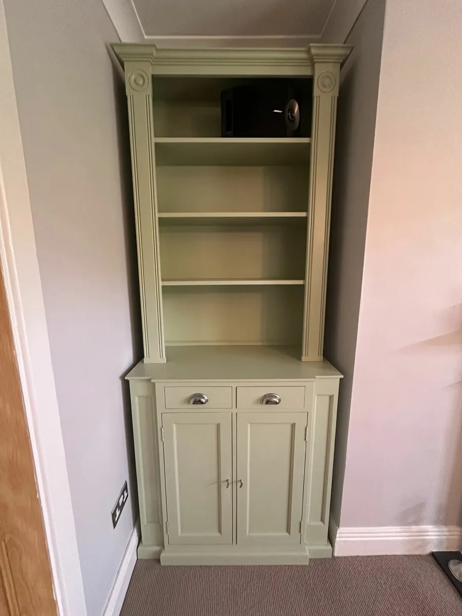 Bespoke alcove living room unit (bookshelf) for sale in Co. Dublin for