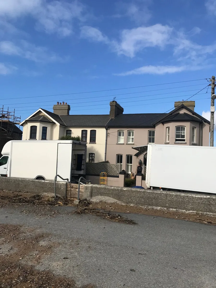 MAN WITH A VAN CORK-HOUSE MOVES CORK - Image 2