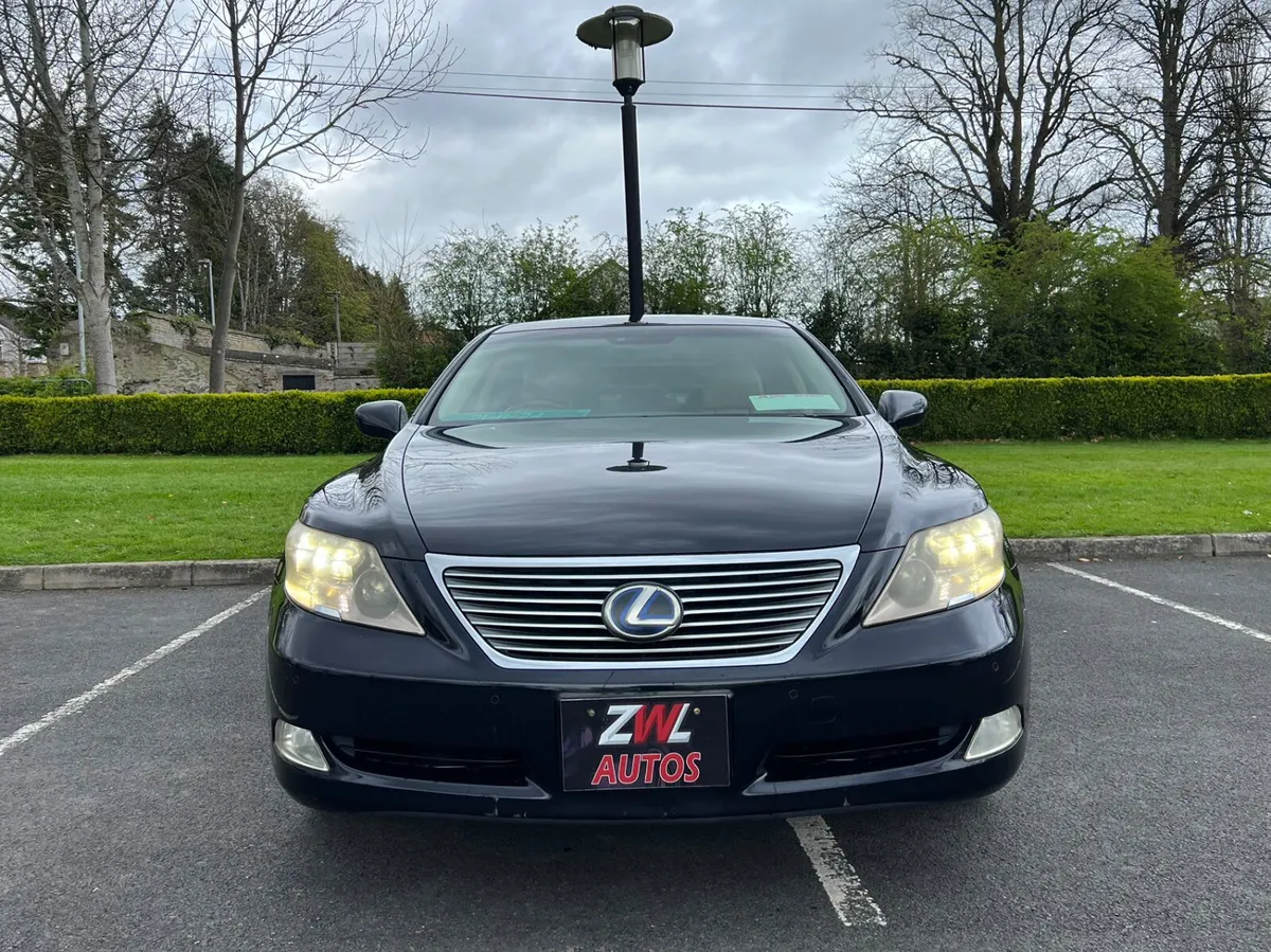 2008 Lexus LS600HL Low Mileage - Image 3