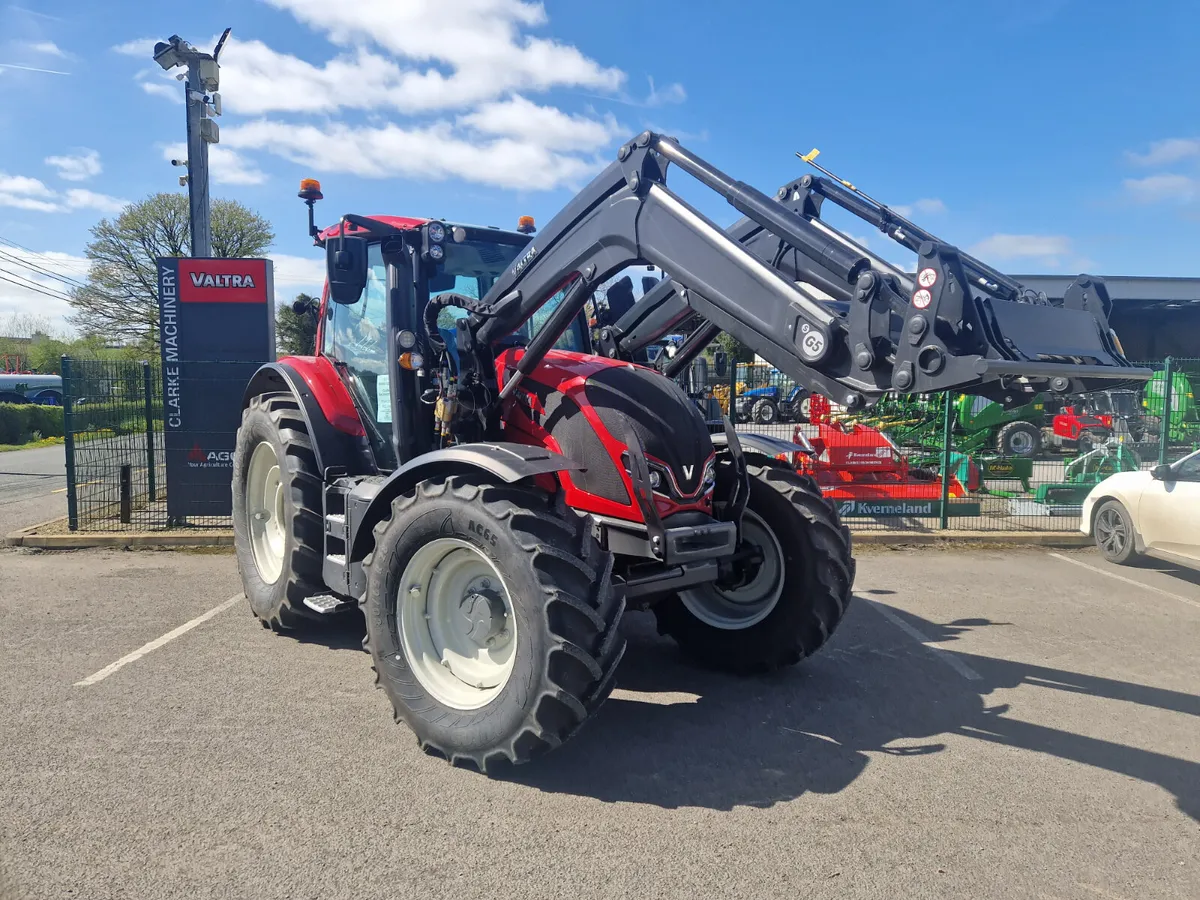 New Valtra N135 with Loader - Image 2