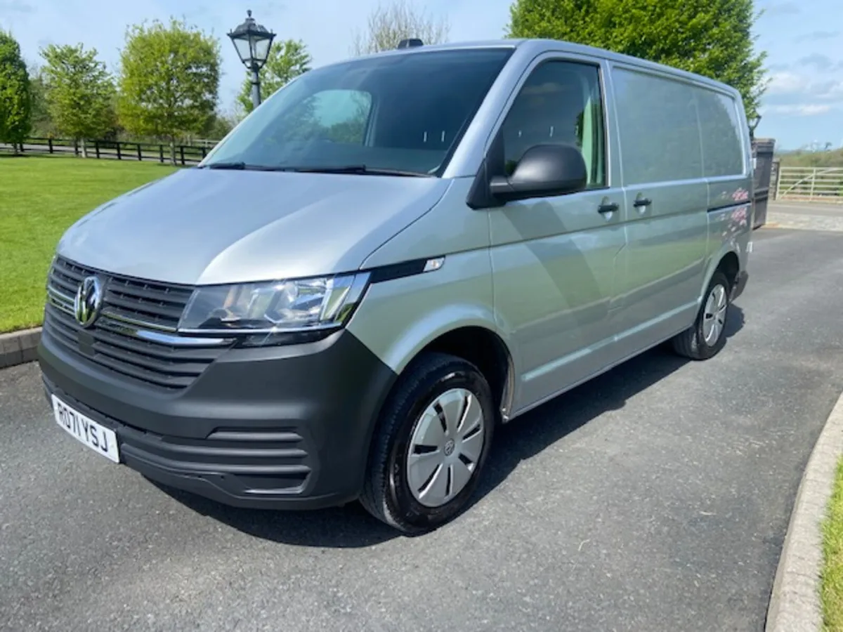 Volkswagen Transporter 2021 - Image 3