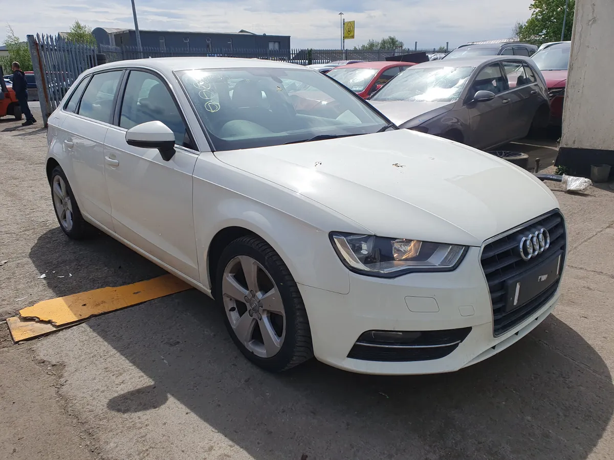 14 AUDI A3  1.6 TDI (CLHA) FOR BREAKING - Image 2