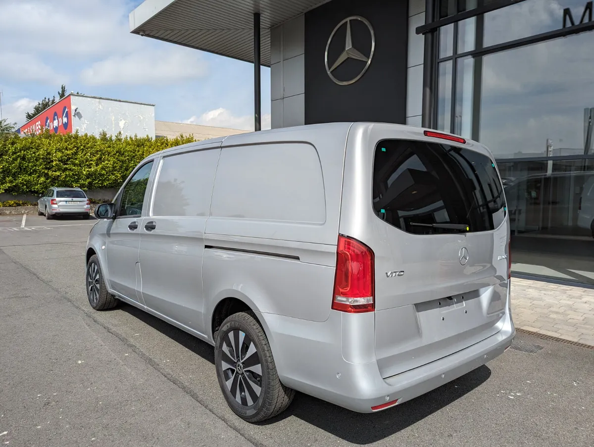 Mercedes Vito 116 Elegance LWB Top Spec - Image 3