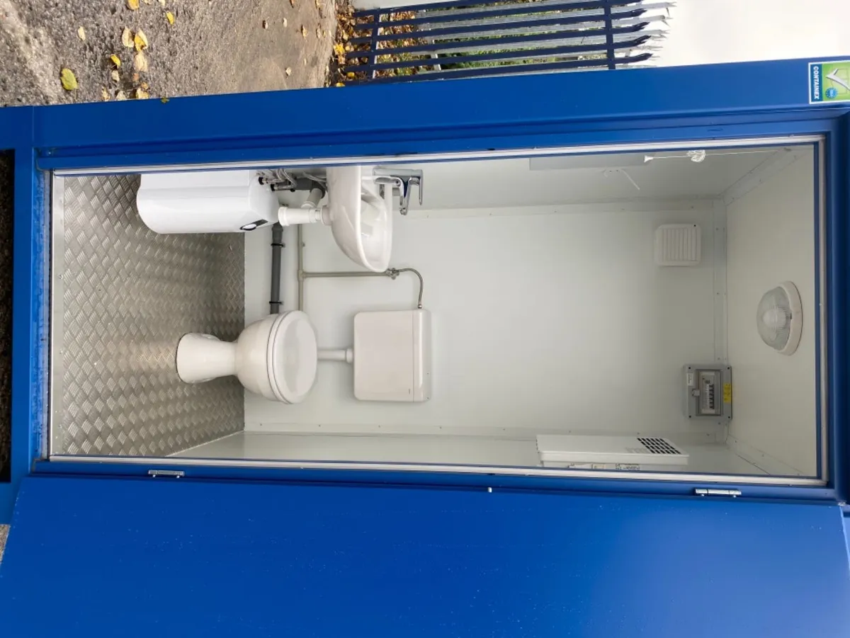 Toilet Units - Image 3