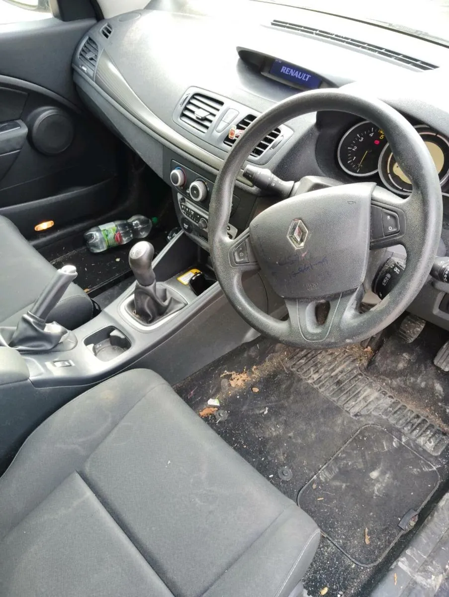 Breaking Renault megane 2012 diesel - Image 4