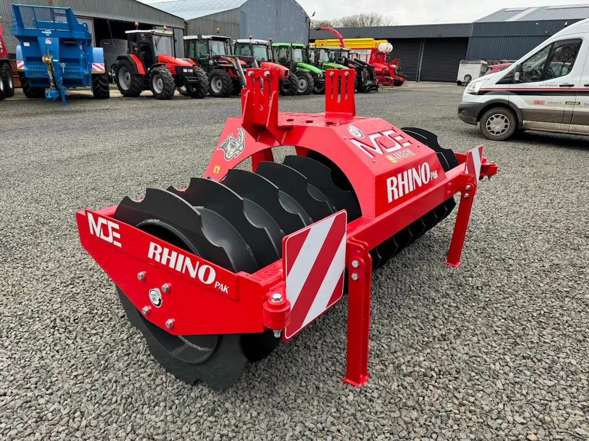 NEW MDE Rhinopak 2.5 Ton Silage Compactor - Image 4