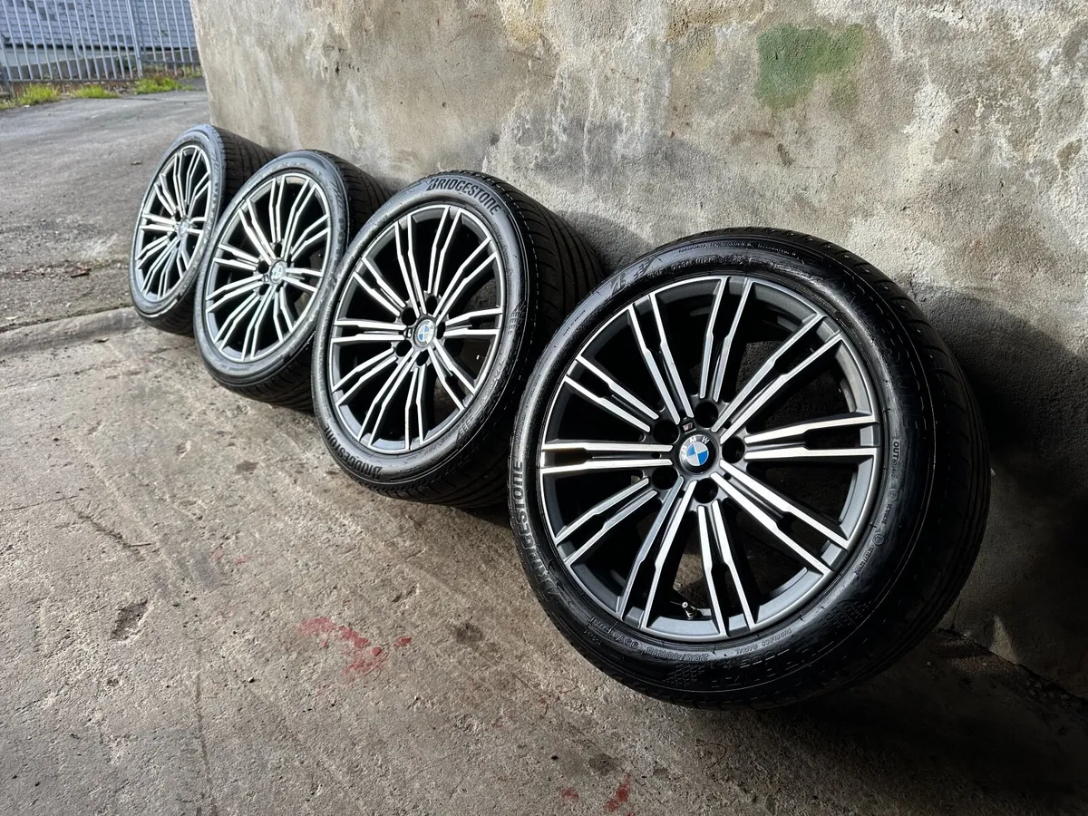 18" GENUINE BMW G20 M SPORT ALLOY WHEELS & TYRES - Image 1