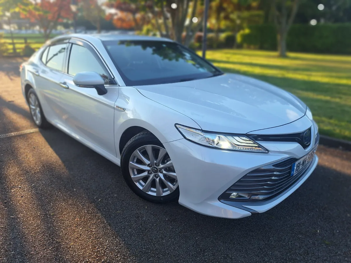 Toyota Camry 2018 - Image 3