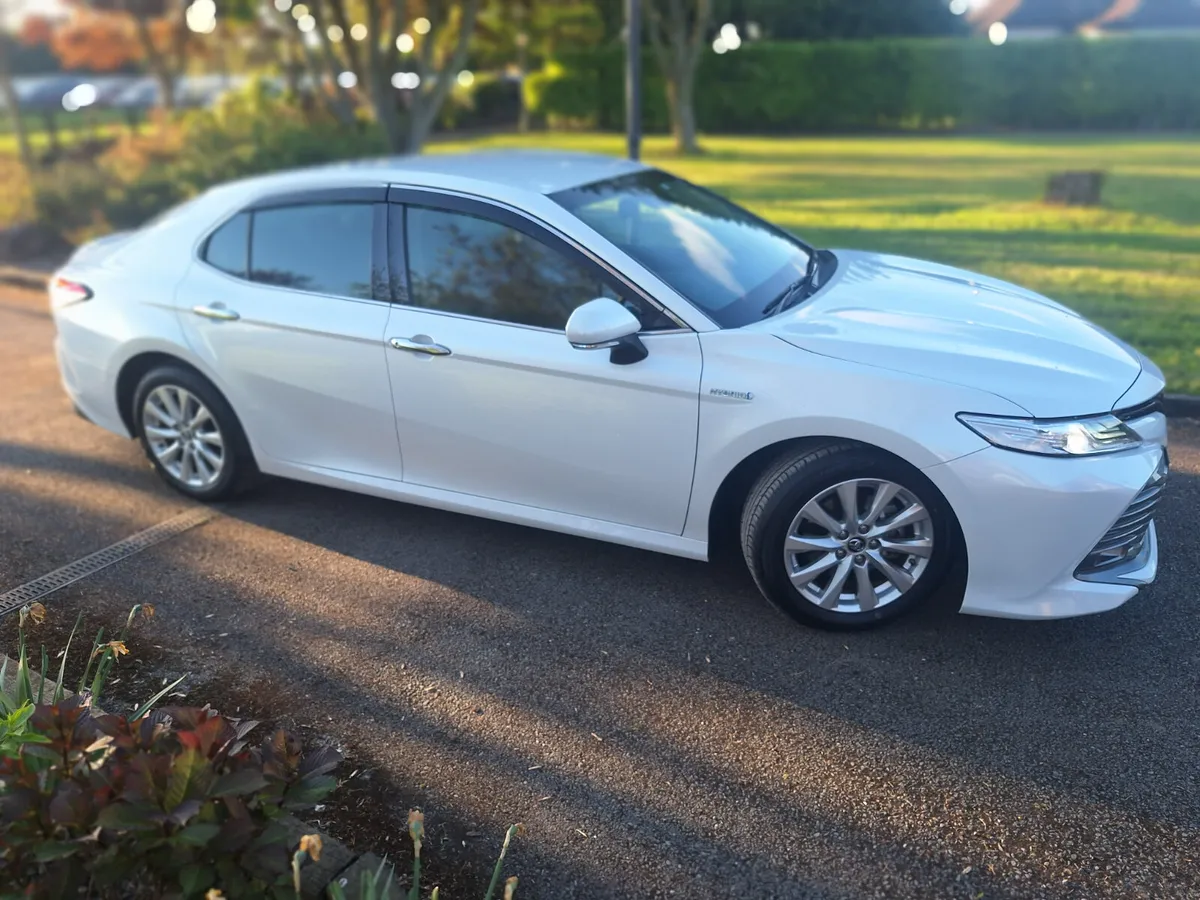 Toyota Camry 2018 - Image 4