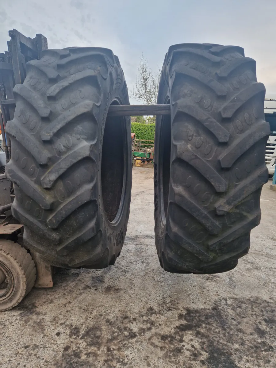 520/85 R 42. Tyres - Image 1