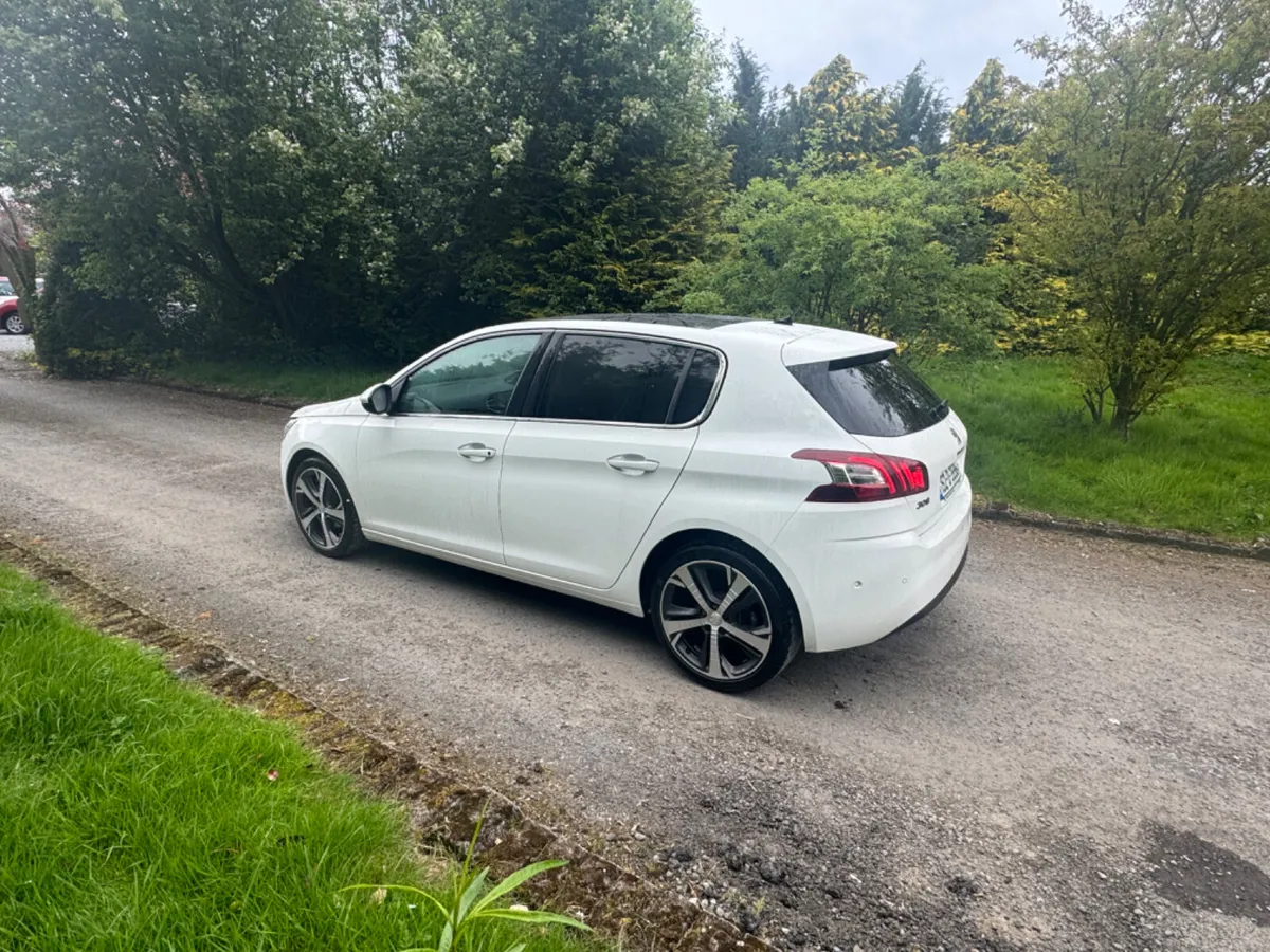 152 Peugeot 308 1.2 AUTO .. HIGH-SPEC - Image 3