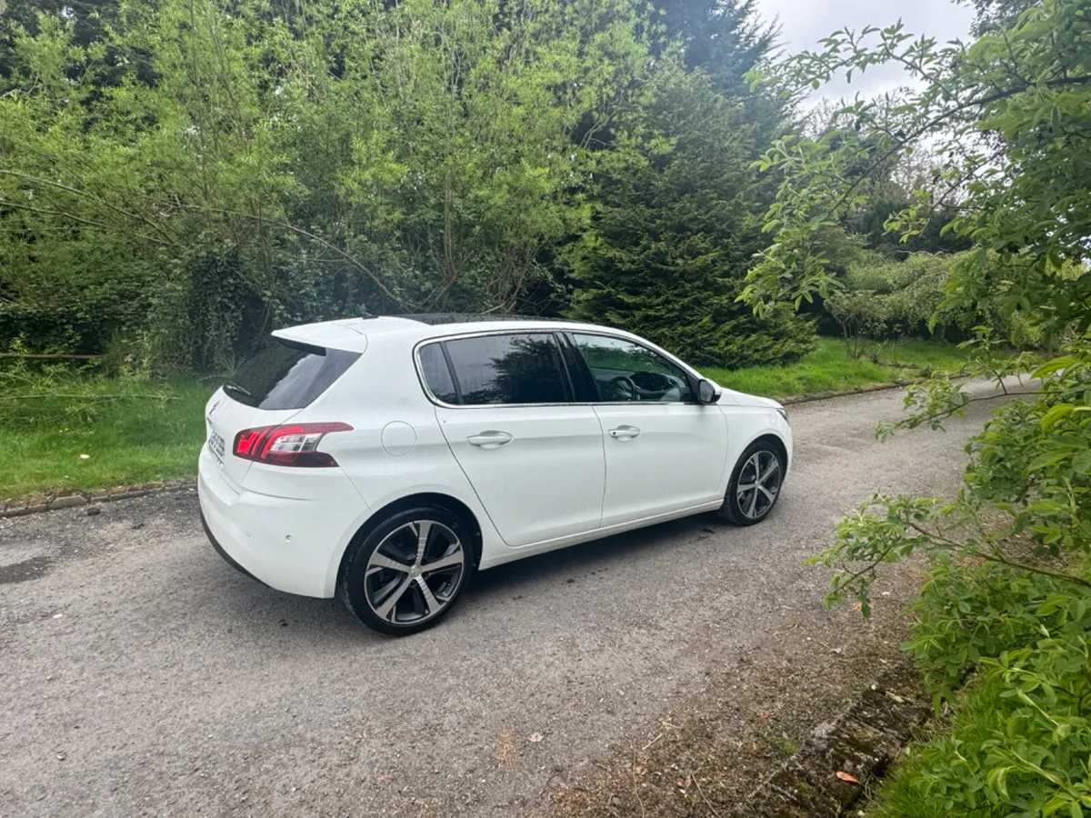 152 Peugeot 308 1.2 AUTO .. HIGH-SPEC - Image 2