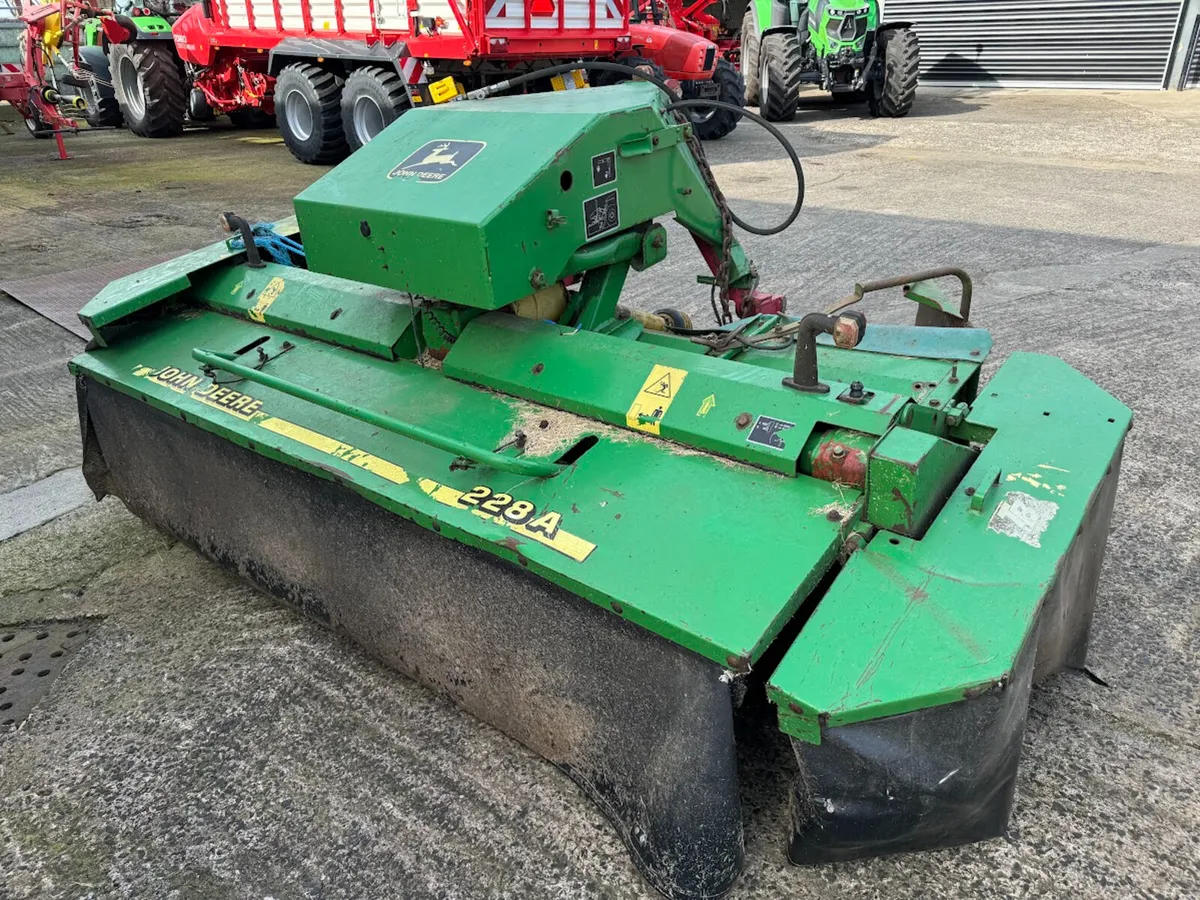 John Deere Front Mower - Image 1