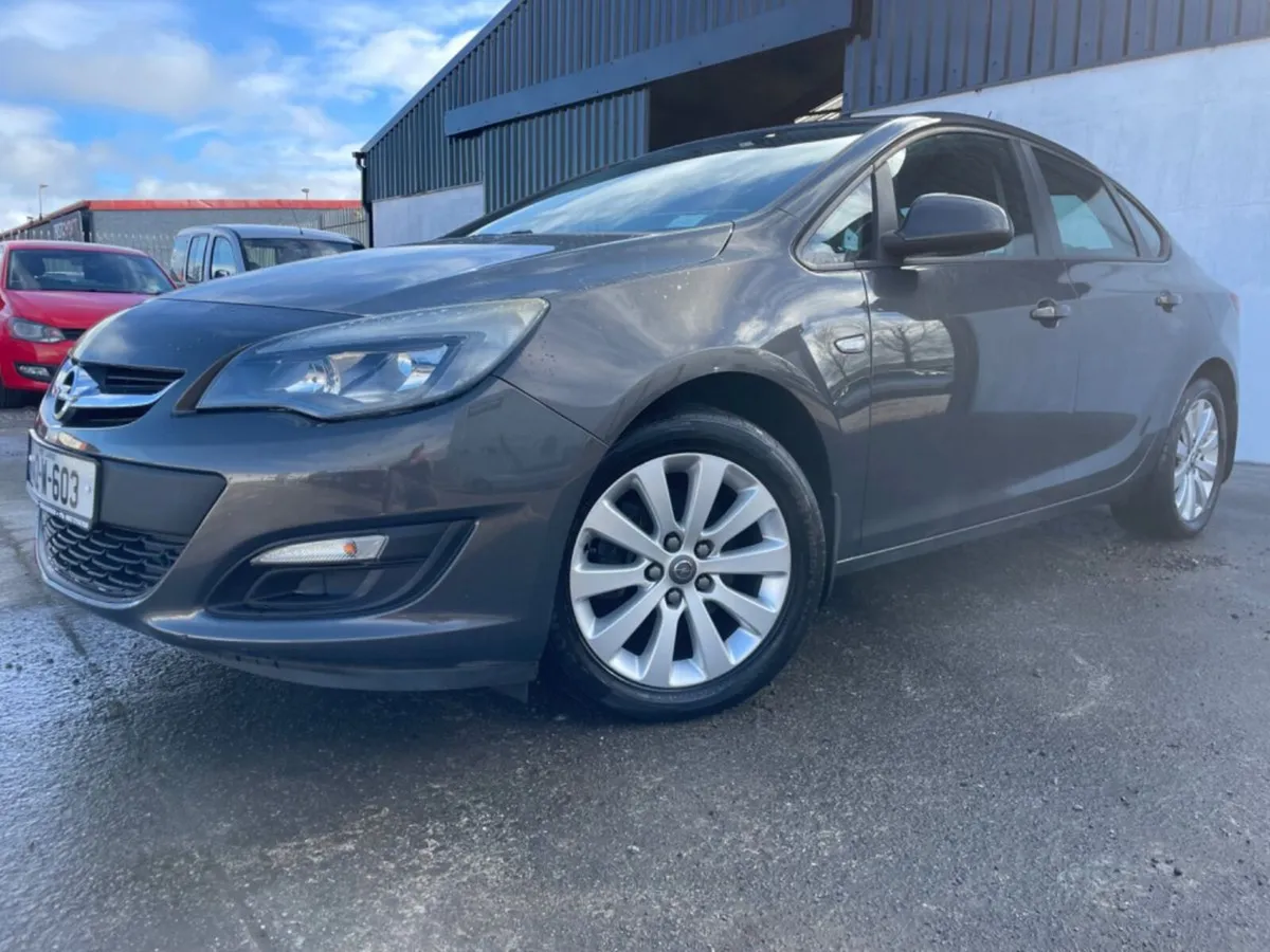 Opel Astra - Diesel - Fresh NCT - May PX - Image 2