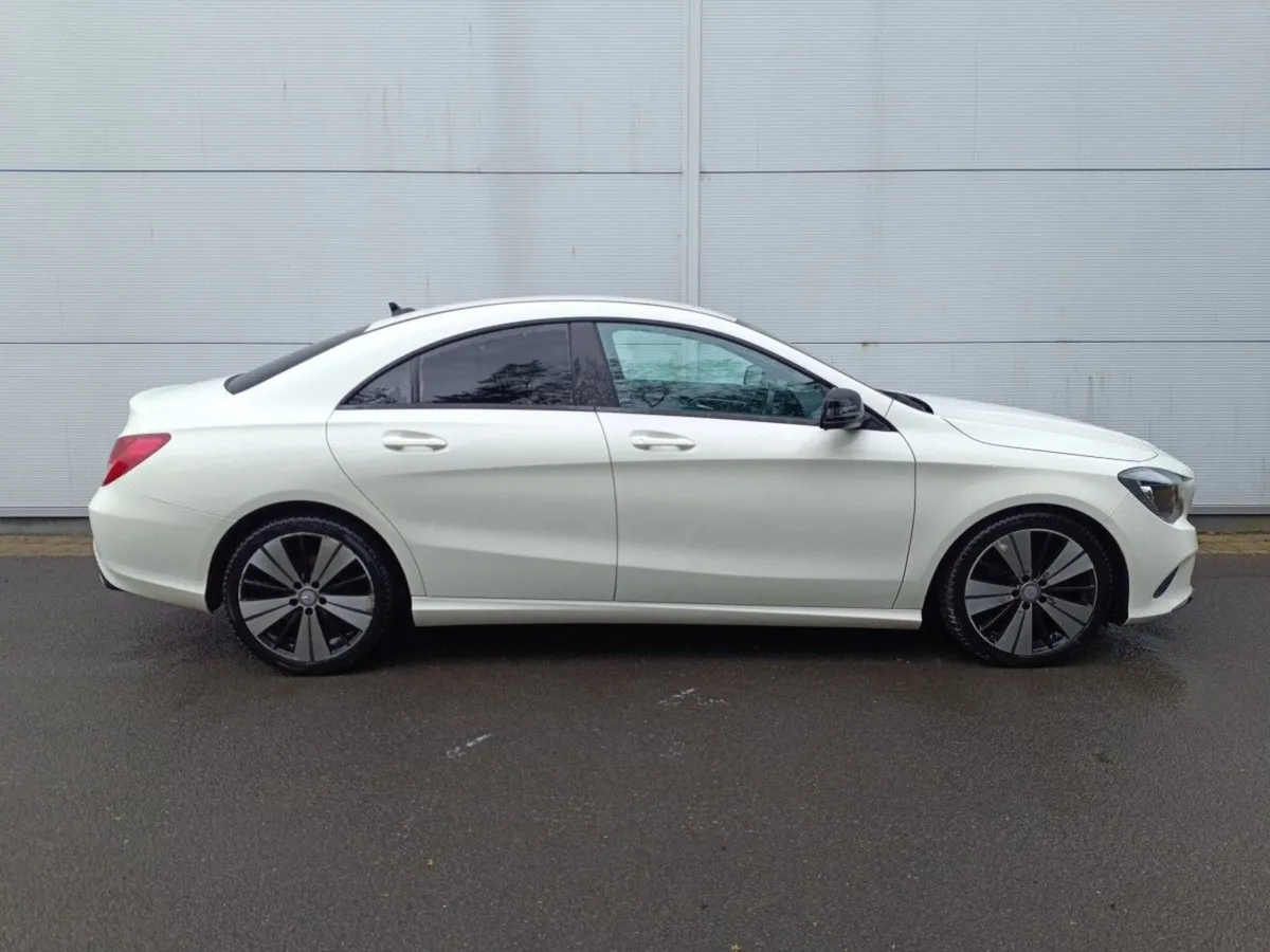 Mercedes-Benz CLA-Class CLA 180 D Urban 4dr Saloo - Image 2