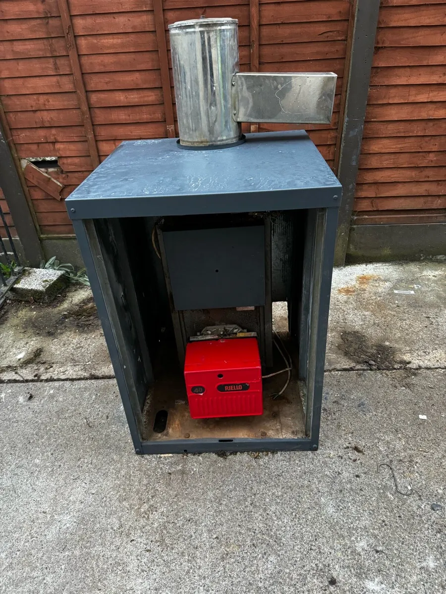 Oil boiler for sale in Co. Offaly for €520 on DoneDeal