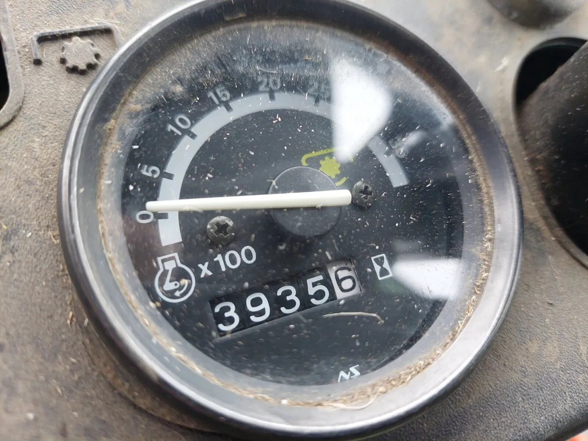 1993 John Deere 955 - Image 4