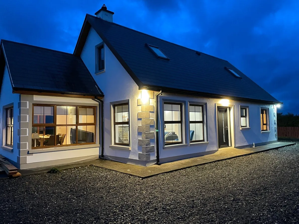 Charlie Neddys holiday house,  Dunfanaghy - Image 2