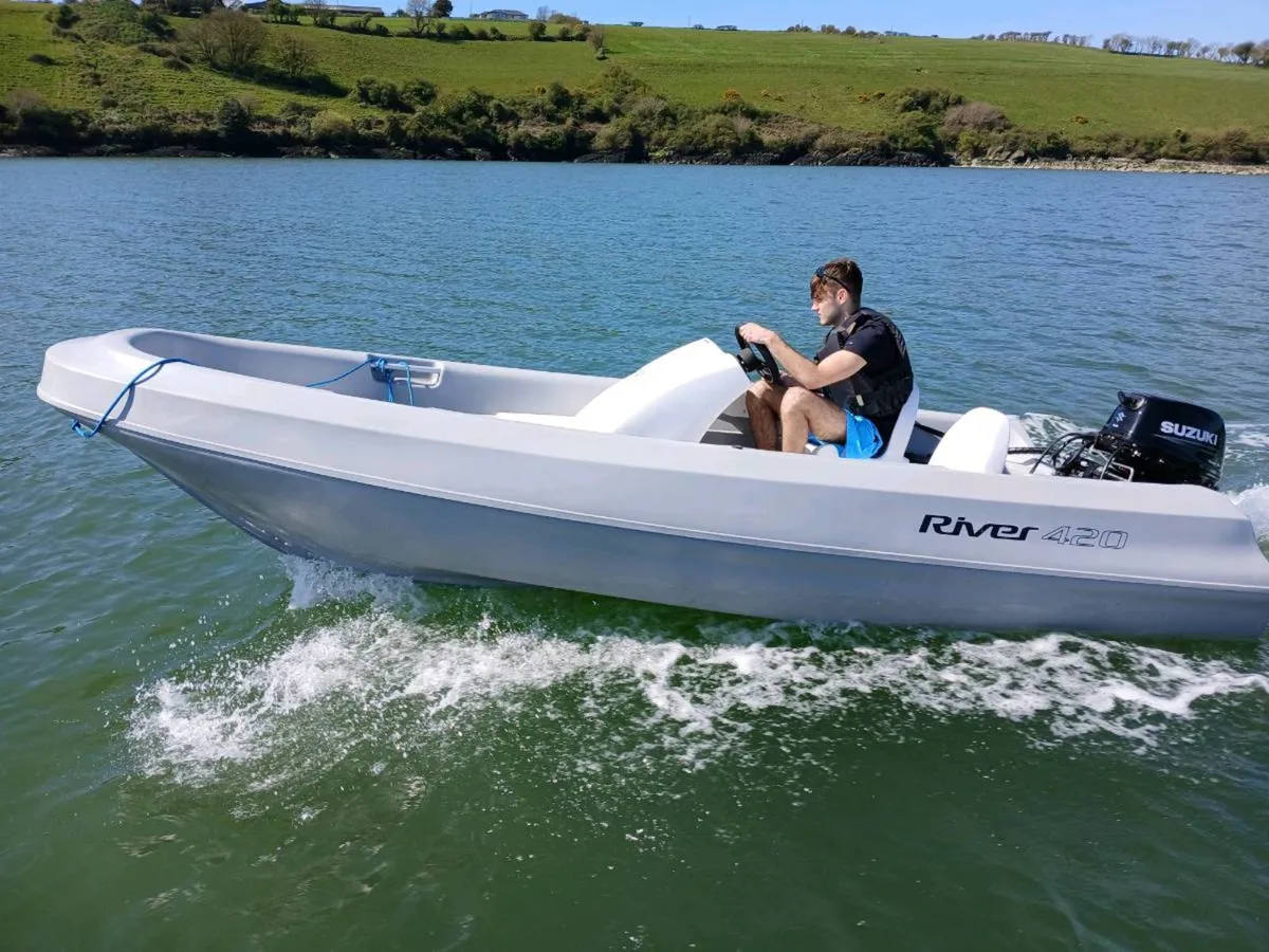 New 420 Sports Boat (special offer) - Image 1