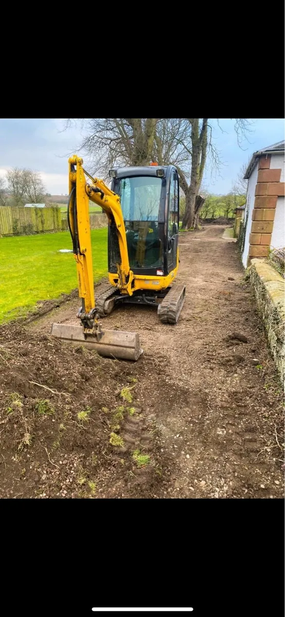 Mini digger hire with driver - Image 4