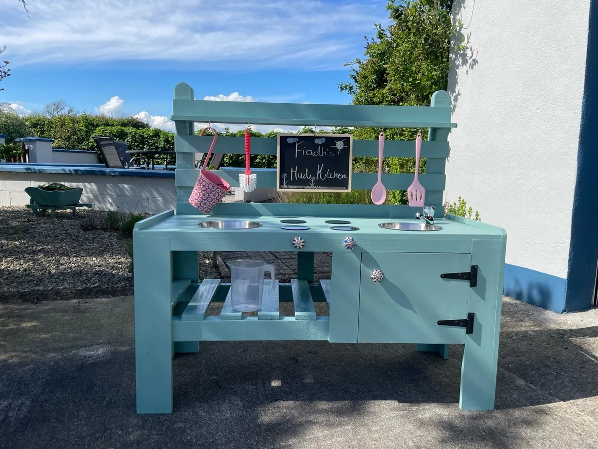 Mud Kitchen - Image 1