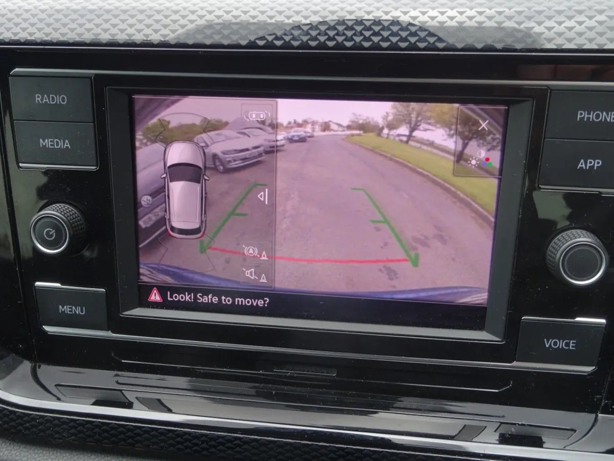 Volkswagen Taigo 1.0 TSI 95hp Life Reversing-came - Image 3
