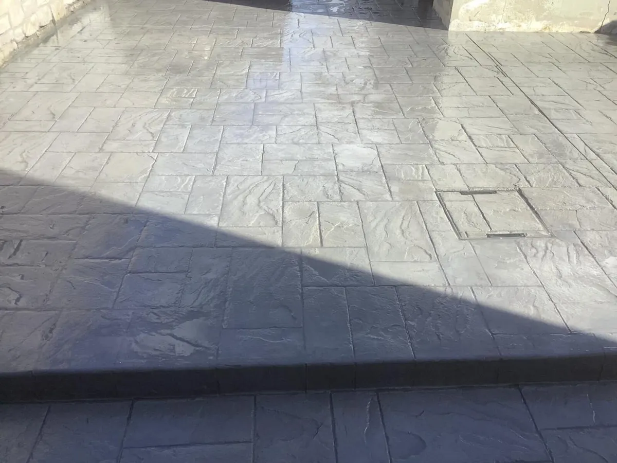 Roof/driveway paint for sale in Co. Clare for €140 on DoneDeal