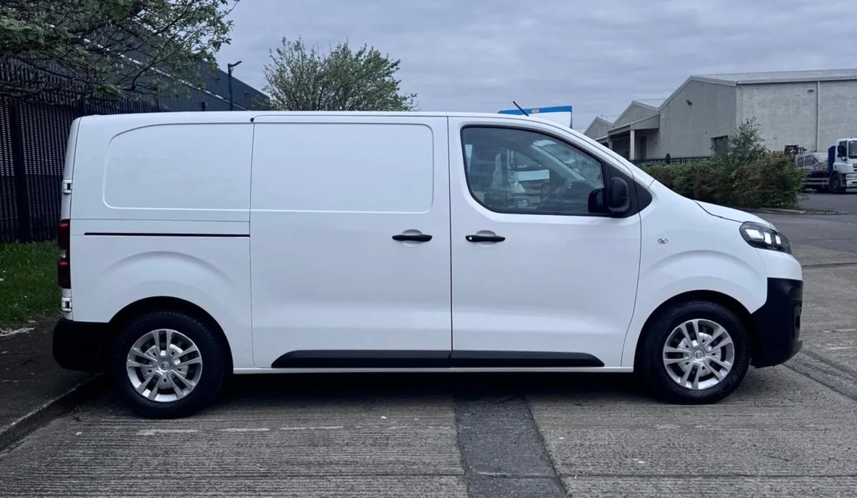 2020 Citroen Dispatch LOW KLMS - Image 3