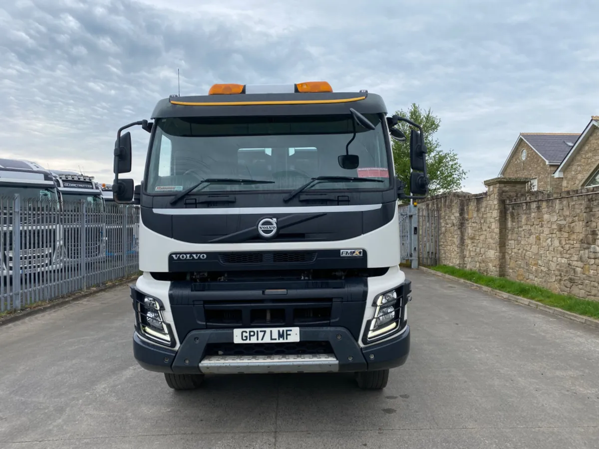 2017 Volvo FMX 420 8x4 Tipper - Image 3