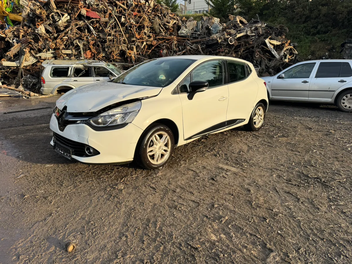 Breaking 2015 RENAULT CLIO 1.2 DYNAMIQUE - Image 3