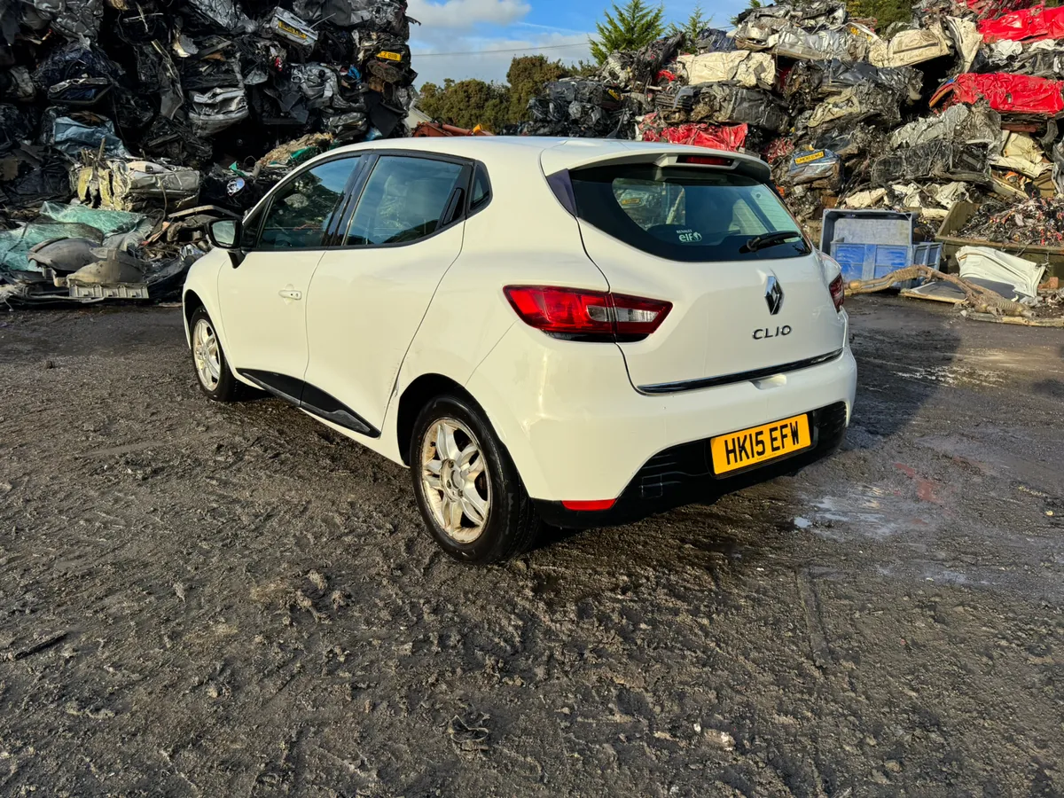 Breaking 2015 RENAULT CLIO 1.2 DYNAMIQUE - Image 4