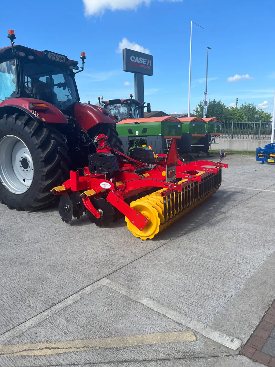 Vaderstad Carrier 300 (0% Finance) - Image 1