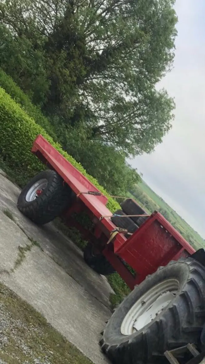 11 Bale Trailer - Image 1